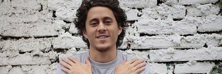 renzotari's profile banner image