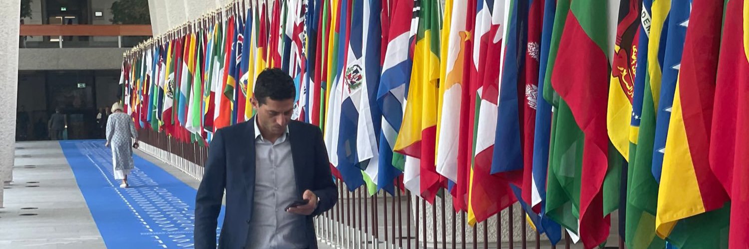 Simon Colosimo banner