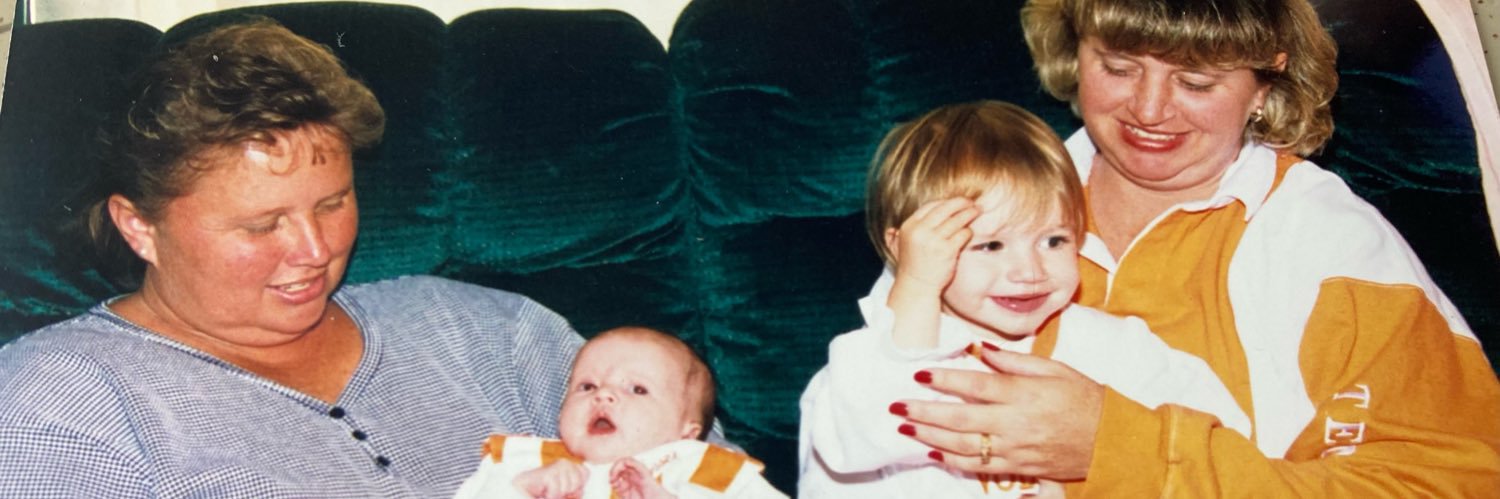 hannah_lizzi's profile banner image