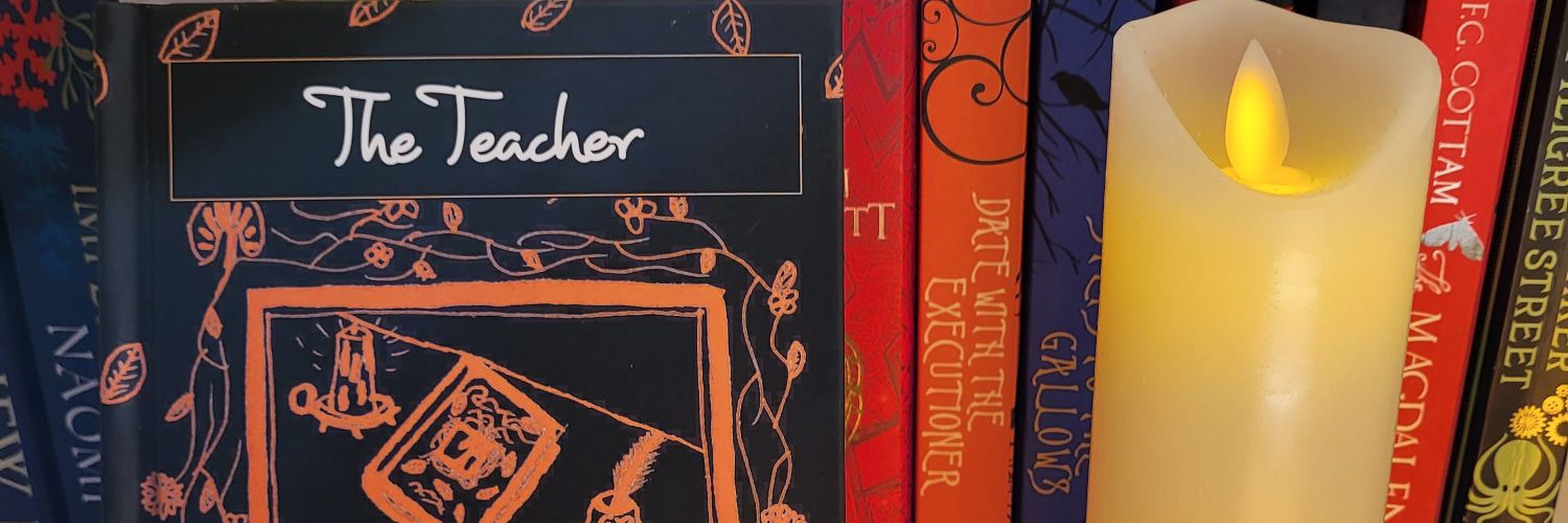 Lucy_Literati's profile banner image
