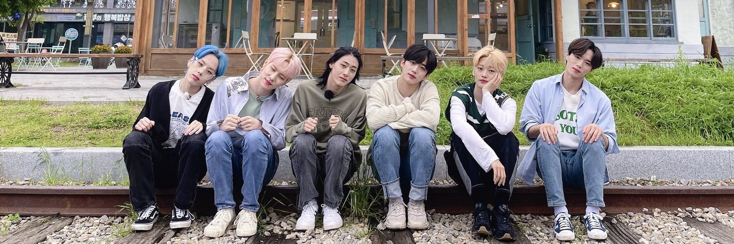 joaloveswei's profile banner image