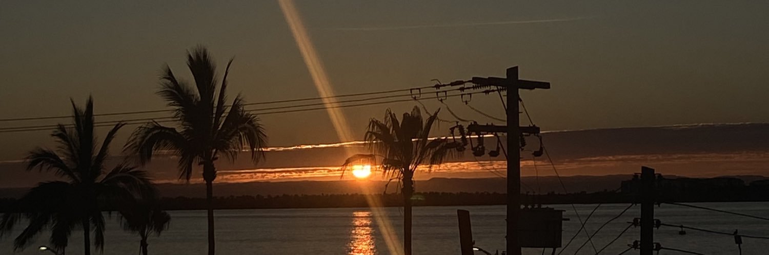 eslosame's profile banner image