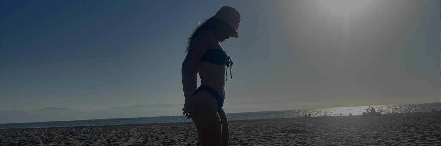 caro_santam's profile banner image