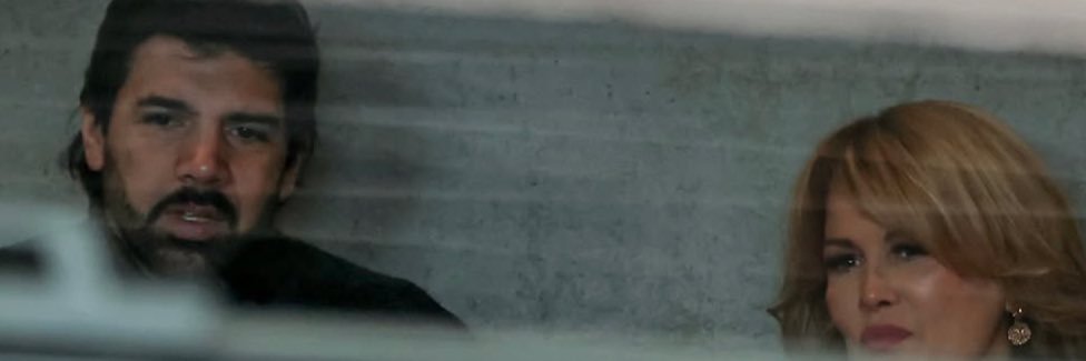 H banner
