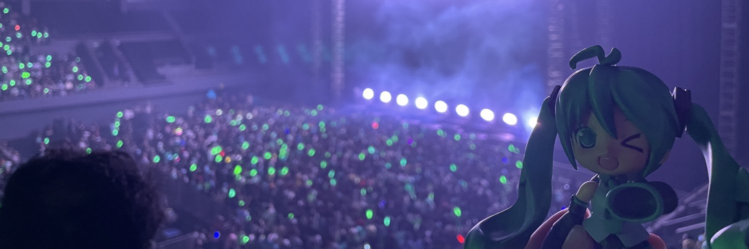 haloclo18's profile banner image