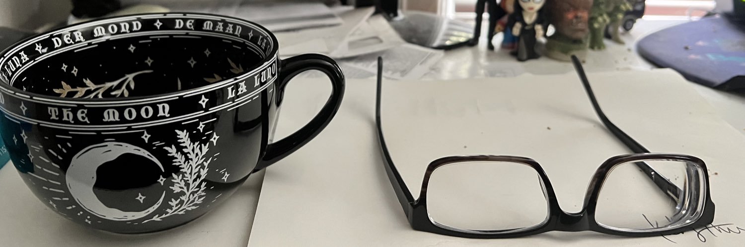 kelly m hudson 🎃🎃🎃 banner