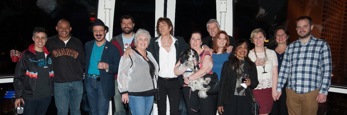 Com. Miracles Center banner