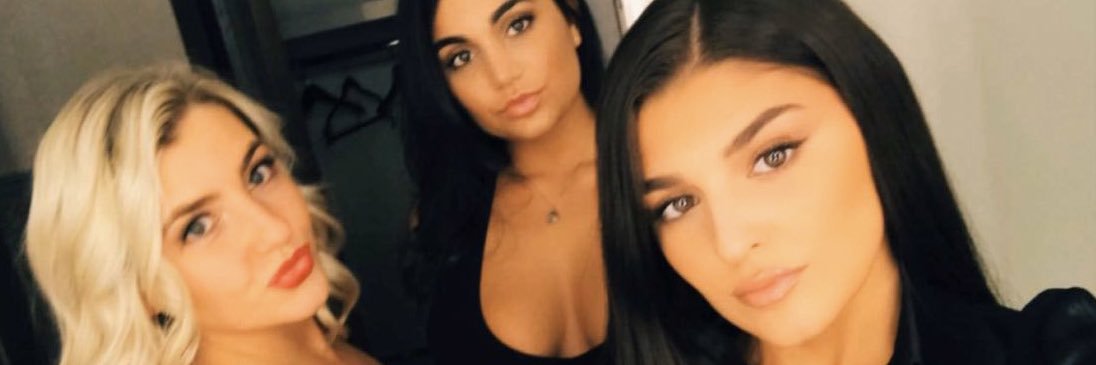 AlexaTowli's profile banner image