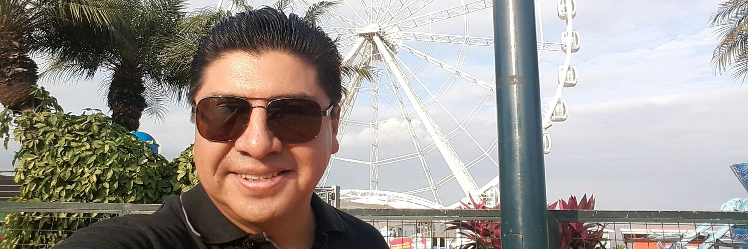 vinicio_e's profile banner image