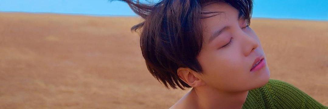 07_moon's profile banner image