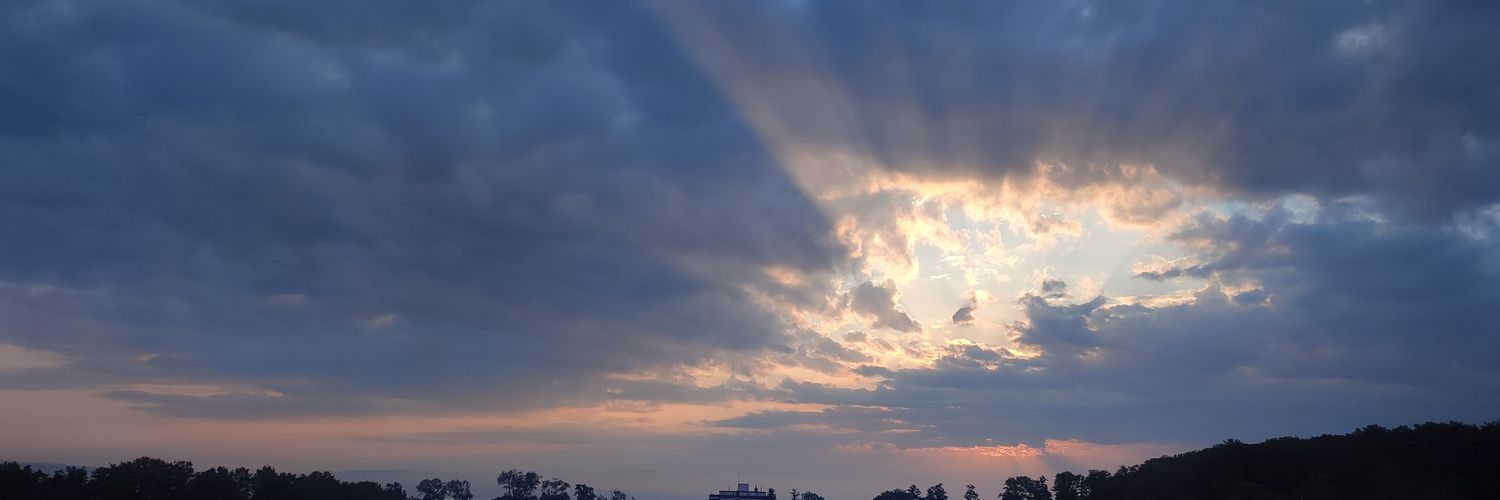 rf8r9's profile banner image