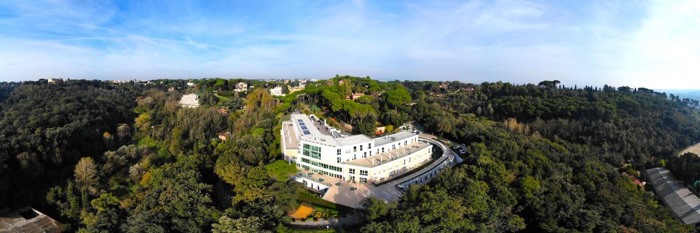 RIS Rome International School banner