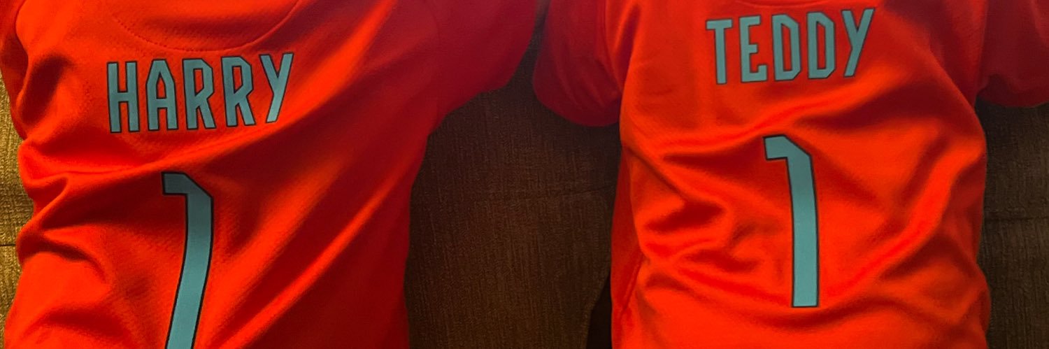dannijad's profile banner image