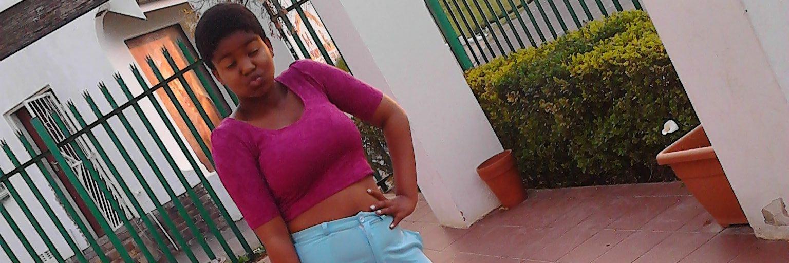 NozLwabo's profile banner image