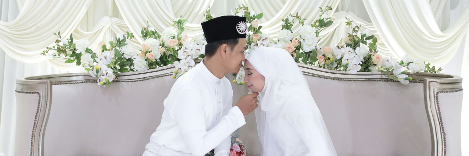 amniazmi's profile banner image