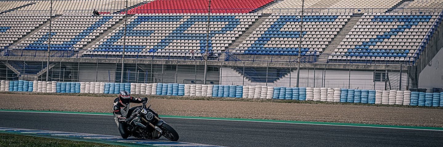 LRivas_9's profile banner image