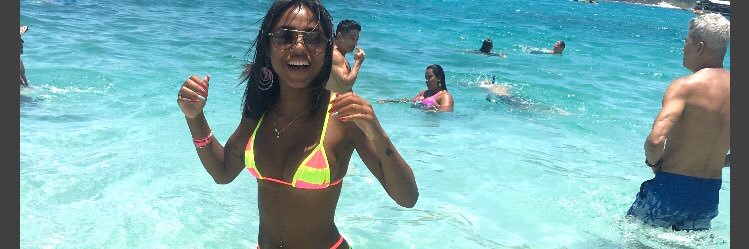 larizaflaa's profile banner image