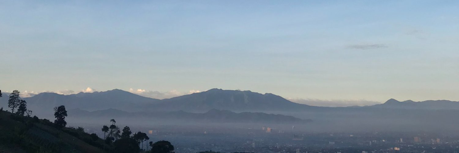 DDini97's profile banner image