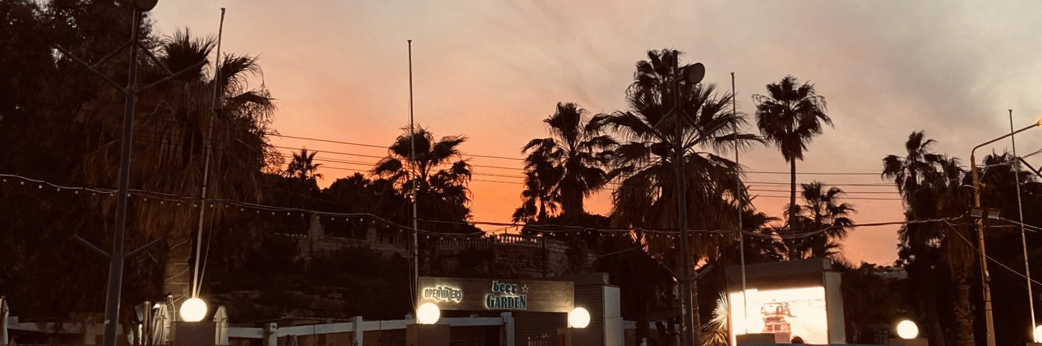 Mariapadro_'s profile banner image