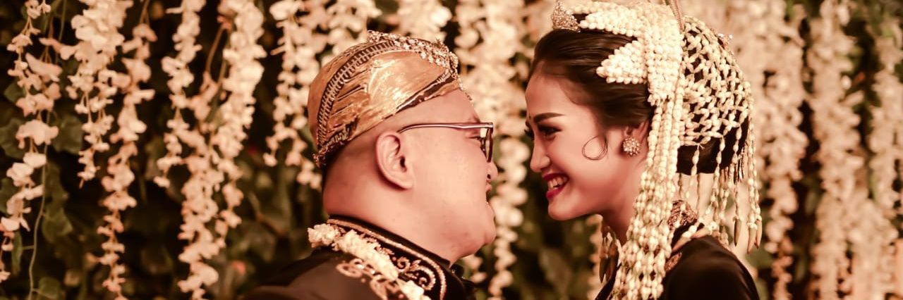 karinariandini's profile banner image