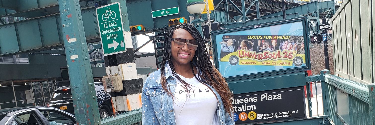 *Tira Simpson* banner