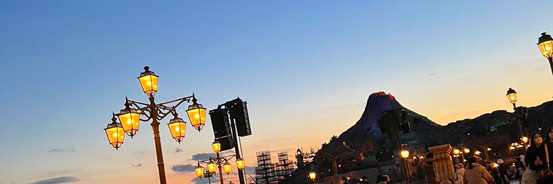 cesil_may's profile banner image
