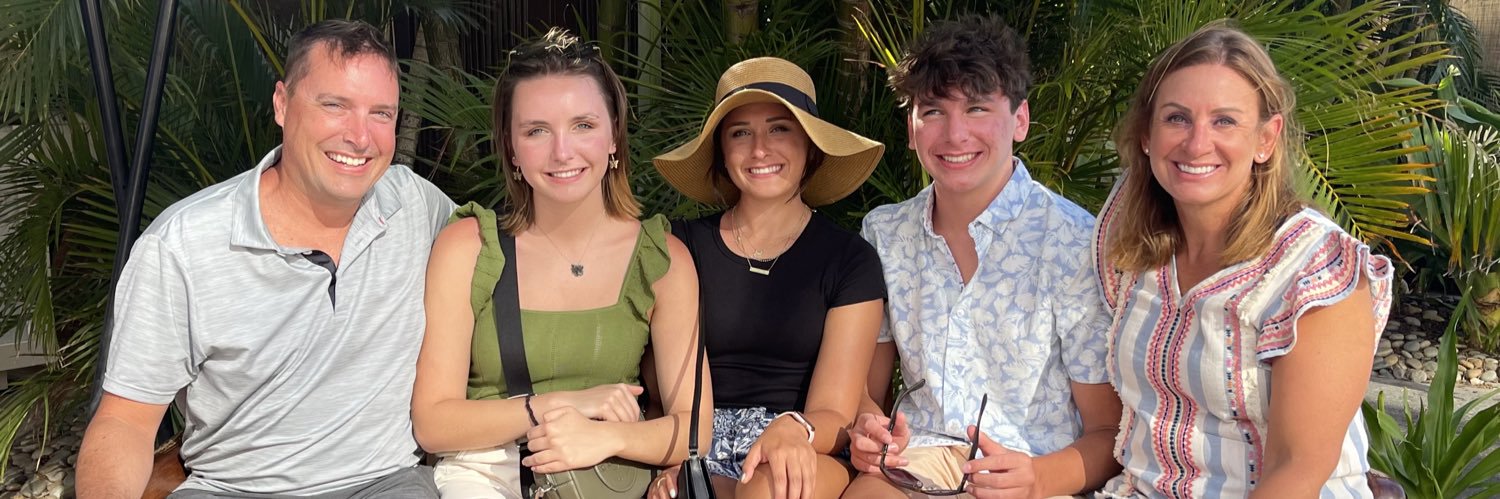 tayleighmurphy's profile banner image