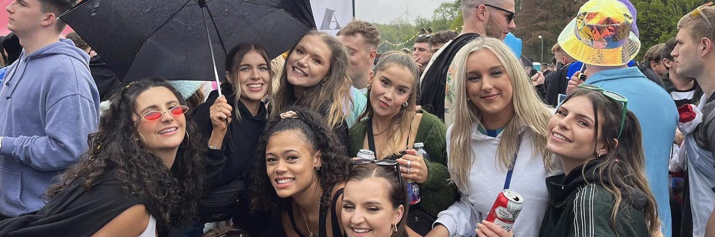 CaitlinnMegan's profile banner image