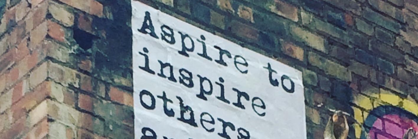 lauraeccott's profile banner image