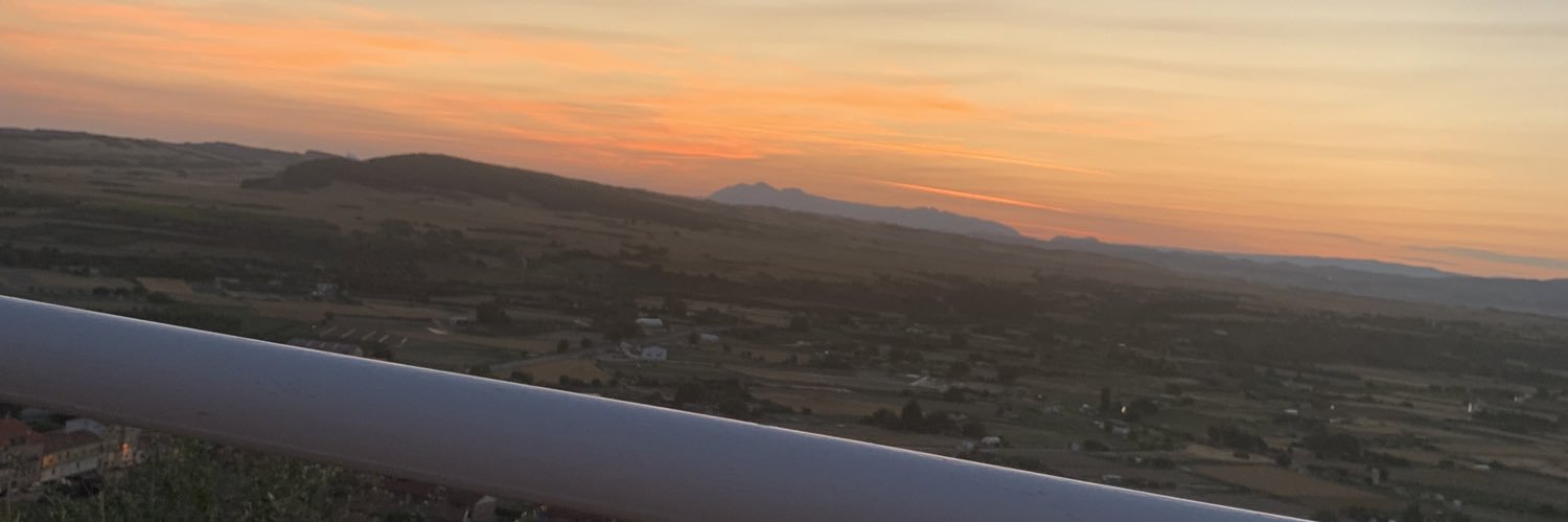 petyaaa_'s profile banner image