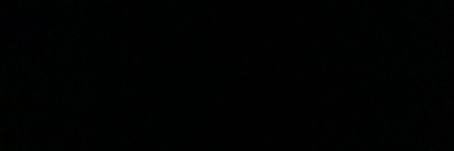 LOY_TIA's profile banner image