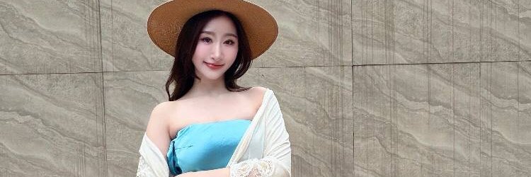 Bella 的个人资料封面