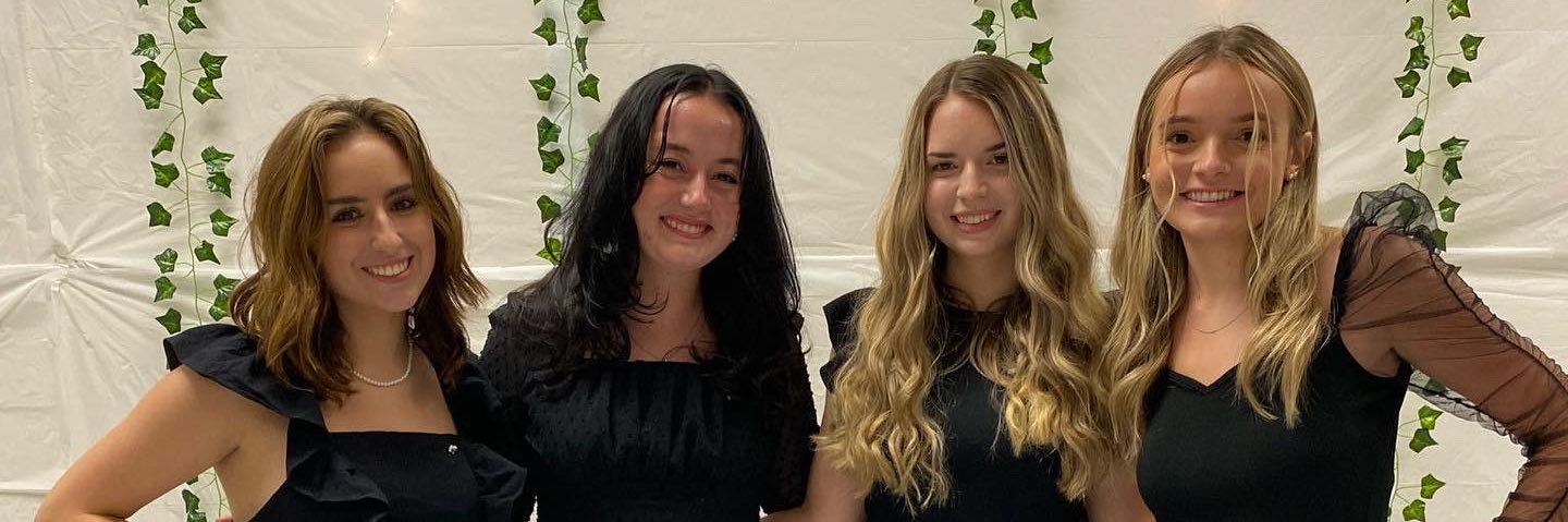 julia_petrovich's profile banner image