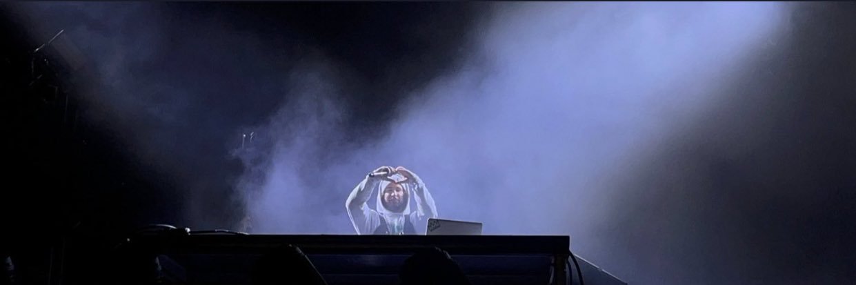 devdow's profile banner image