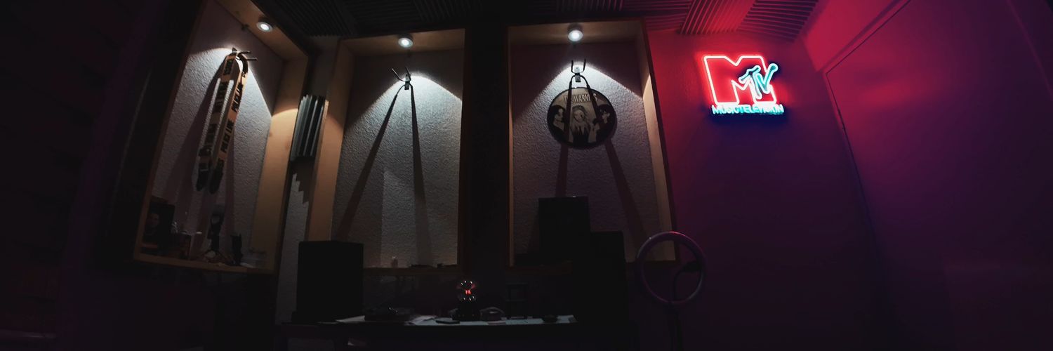 Sebastian Téllez banner