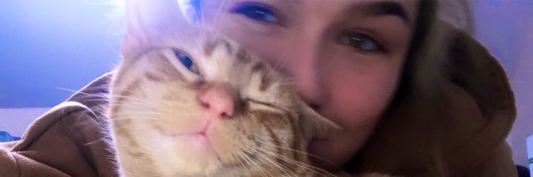 G banner