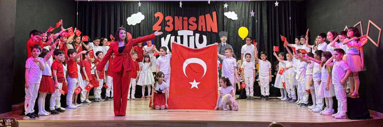 aybukeozbek1990's profile banner image