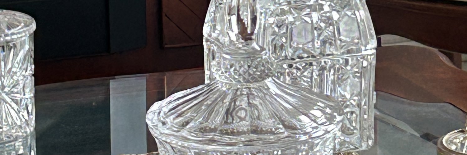 V banner
