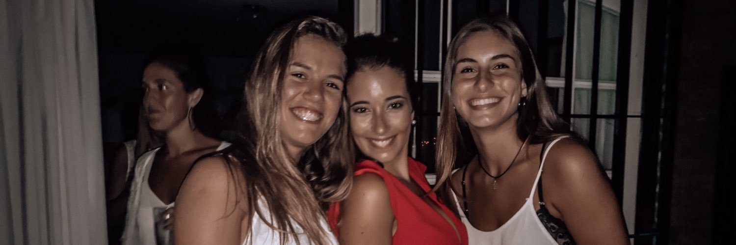 vickyminones's profile banner image