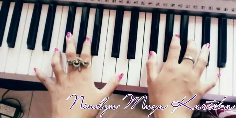 nindya_maya's profile banner image