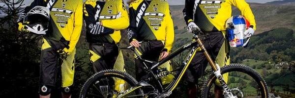 DwiAlvaro's profile banner image