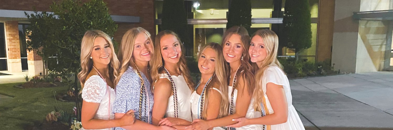 julia_patteson_'s profile banner image
