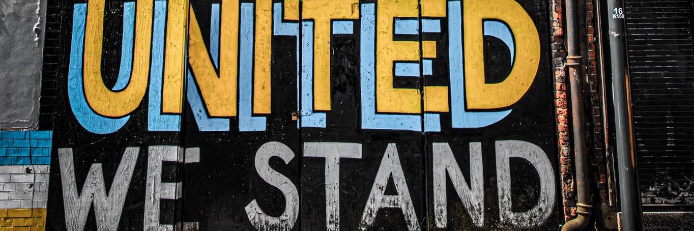 we all love leeds banner