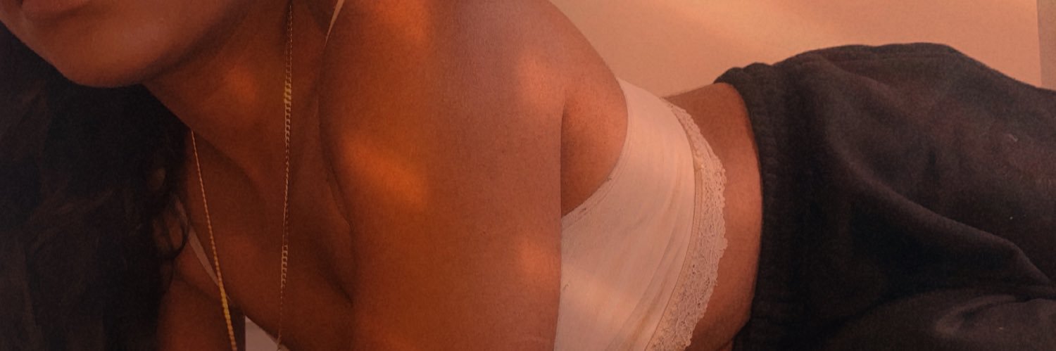 dee_apostrophe's profile banner image