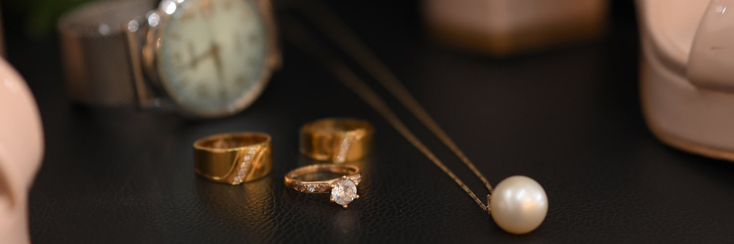 kateszabrin's profile banner image