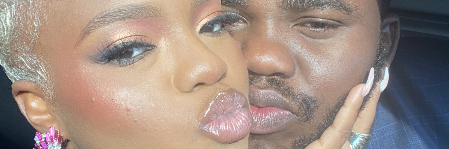 vaneayo's profile banner image