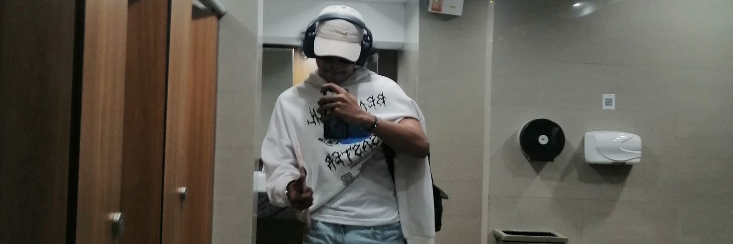 nicomaicom's profile banner image