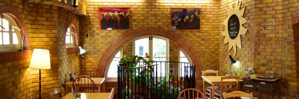 cafevangoghCIC Profile Banner