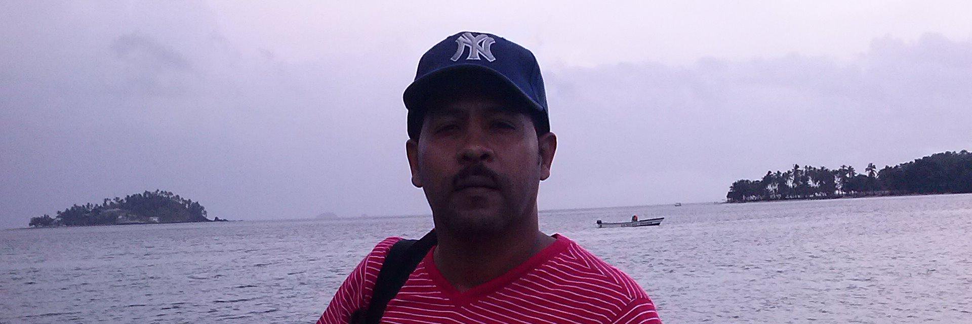 Roberto Muñoz banner