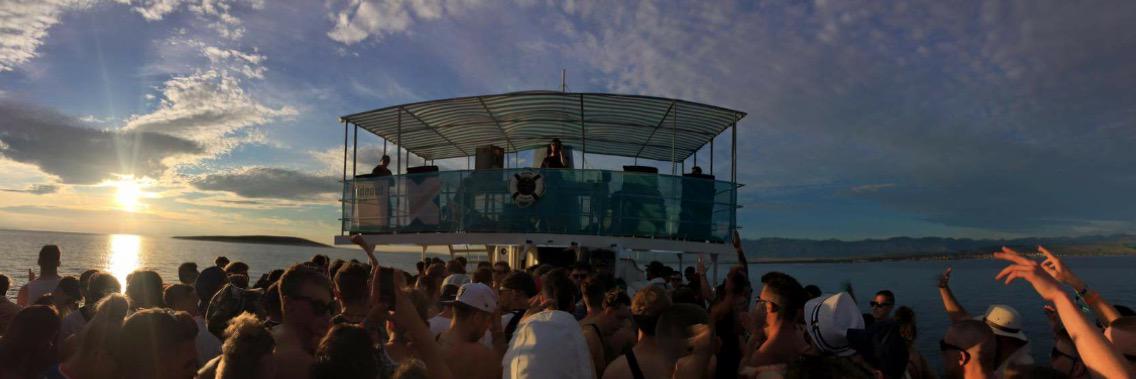Craig Bates 🆙🐳 banner